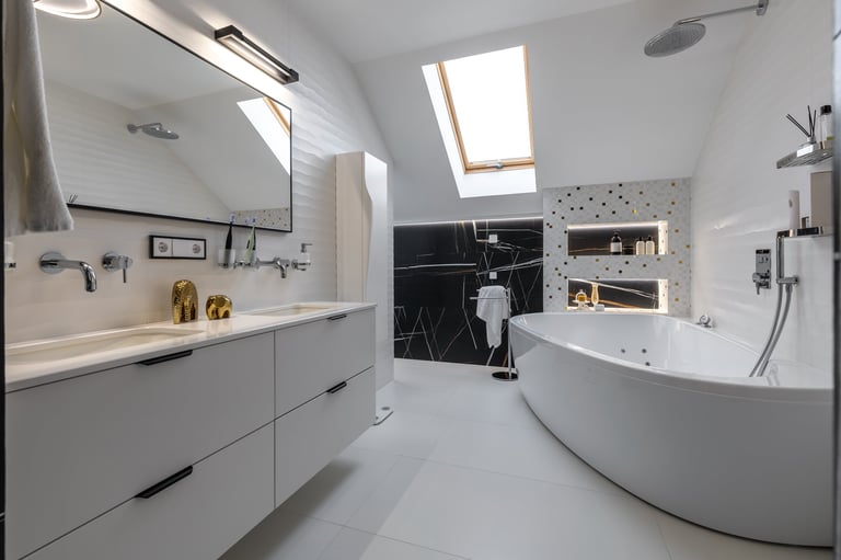 Moderne badkamer met dubbele wastafel